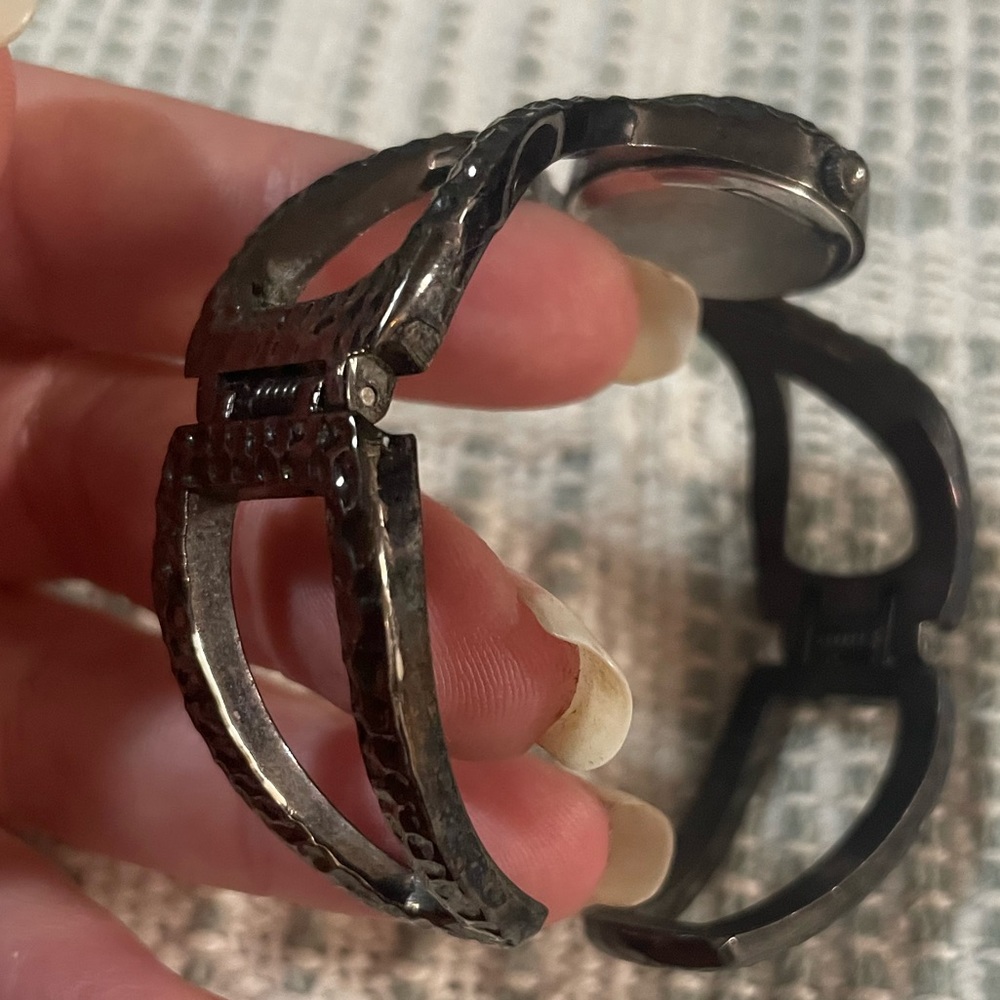 Geneva bangle Watch - Picture 3 of 4